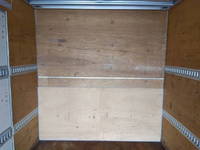 いすゞエルフアルミバン小型（2t・3t）[写真13]