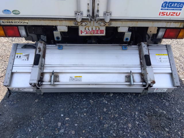 いすゞエルフアルミバン小型（2t・3t）[写真15]