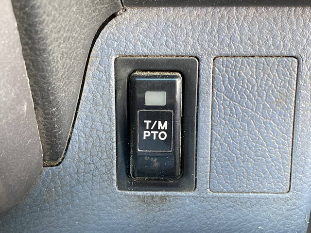 日野レンジャーダンプ増トン（6t・8t）[写真35]