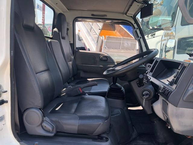 いすゞエルフパッカー車（塵芥車）小型（2t・3t）[写真15]