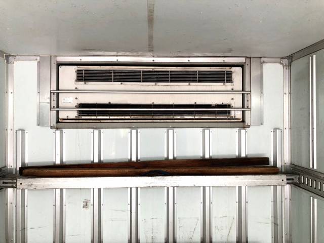 いすゞフォワード冷凍車（冷蔵車）中型（4t）[写真13]