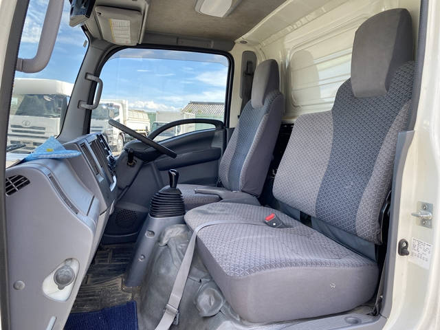 いすゞエルフアルミバン小型（2t・3t）[写真33]