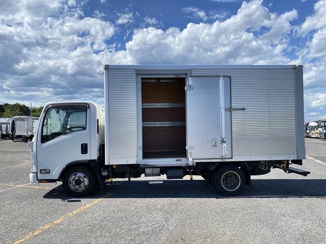 いすゞエルフアルミバン小型（2t・3t）[写真06]