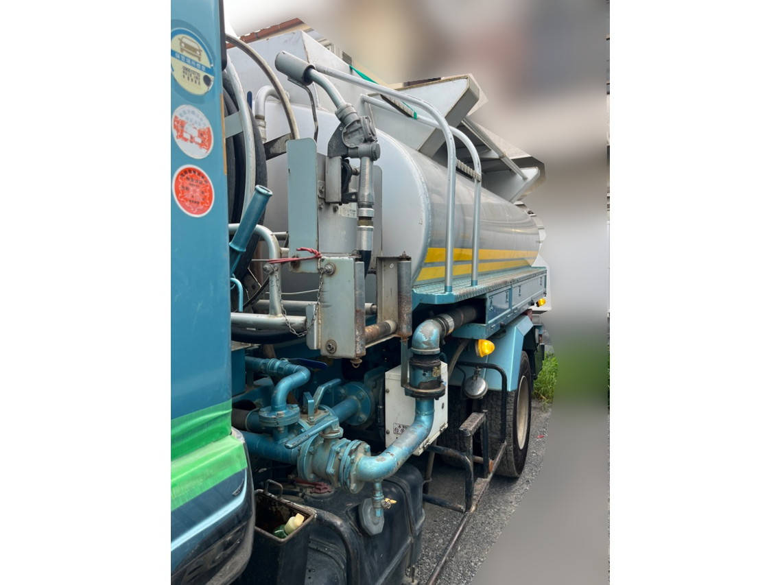 いすゞフォワードタンク車（タンクローリー）中型（4t）[写真09]