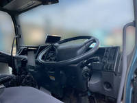 いすゞフォワードタンク車（タンクローリー）中型（4t）[写真22]