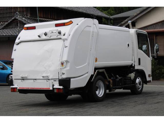 いすゞエルフパッカー車（塵芥車）小型（2t・3t）[写真04]