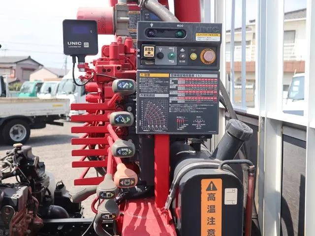 三菱ふそうキャンタークレーン5段小型（2t・3t）[写真16]