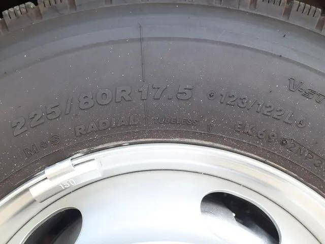 三菱ふそうキャンタークレーン5段小型（2t・3t）[写真24]