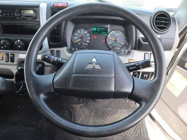 三菱ふそうキャンタークレーン5段小型（2t・3t）[写真30]