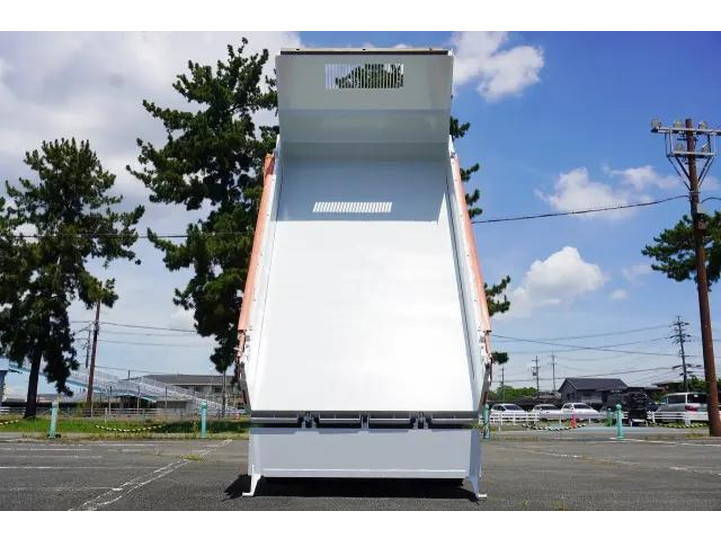 三菱ふそうキャンターダンプ小型（2t・3t）[写真11]