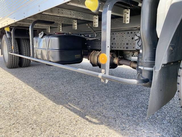 いすゞエルフアルミバン小型（2t・3t）[写真20]