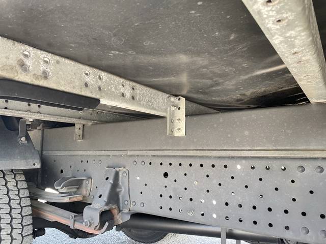 いすゞエルフアルミバン小型（2t・3t）[写真24]