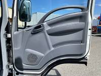 いすゞエルフアルミバン小型（2t・3t）[写真31]