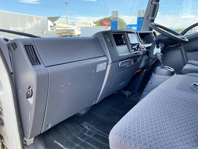 いすゞエルフアルミバン小型（2t・3t）[写真32]