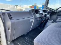 いすゞエルフアルミバン小型（2t・3t）[写真32]