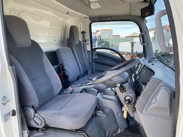 いすゞエルフアルミバン小型（2t・3t）[写真34]