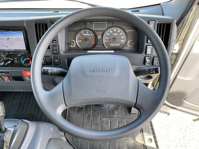 いすゞエルフアルミバン小型（2t・3t）[写真38]