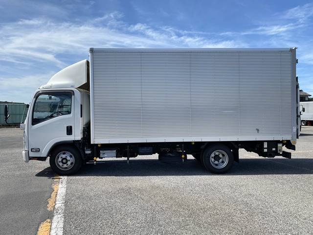 いすゞエルフアルミバン小型（2t・3t）[写真05]