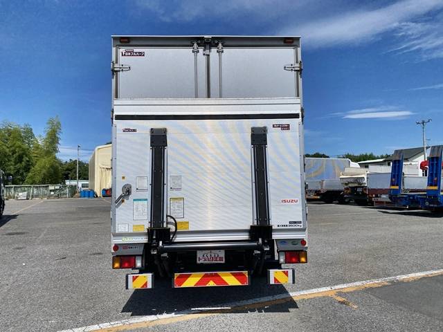 いすゞエルフアルミバン小型（2t・3t）[写真09]