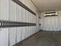 いすゞエルフ冷凍車（冷蔵車）小型（2t・3t）[写真14]