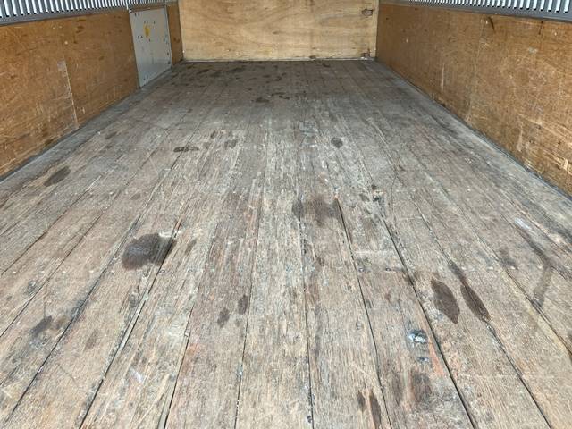 日野デュトロアルミバン小型（2t・3t）[写真16]