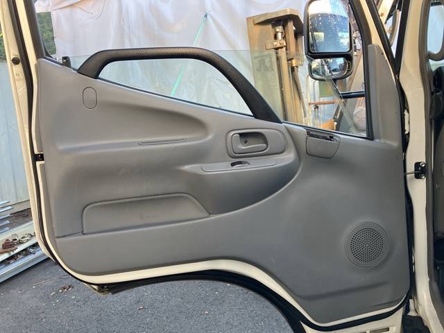 日野デュトロアルミバン小型（2t・3t）[写真27]