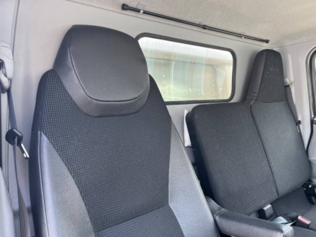 三菱ふそうキャンター冷凍車（冷蔵車）小型（2t・3t）[写真30]