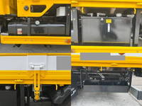 いすゞエルフ道路作業車小型（2t・3t）[写真21]