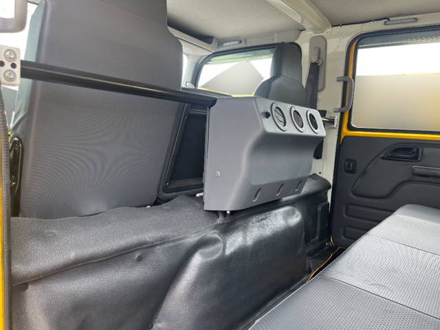 いすゞエルフ道路作業車小型（2t・3t）[写真29]