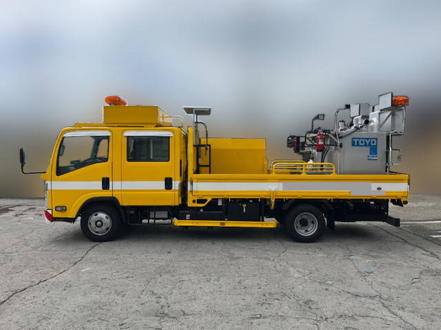 いすゞエルフ道路作業車小型（2t・3t）[写真05]