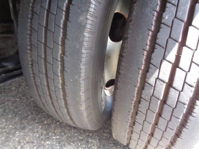 日野デュトロ平ボディ小型（2t・3t）[写真14]