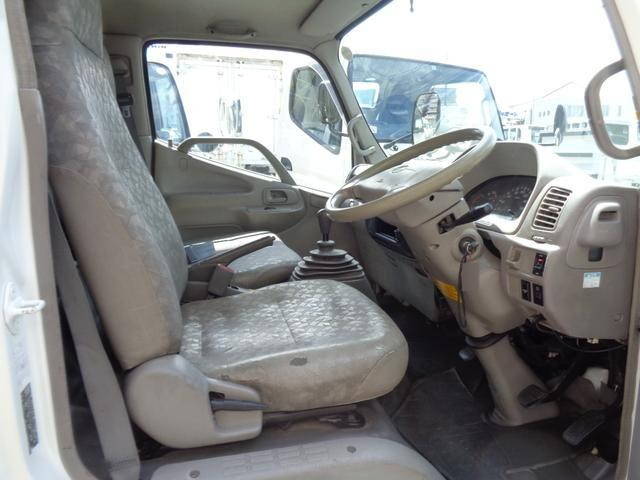 日野デュトロ平ボディ小型（2t・3t）[写真21]