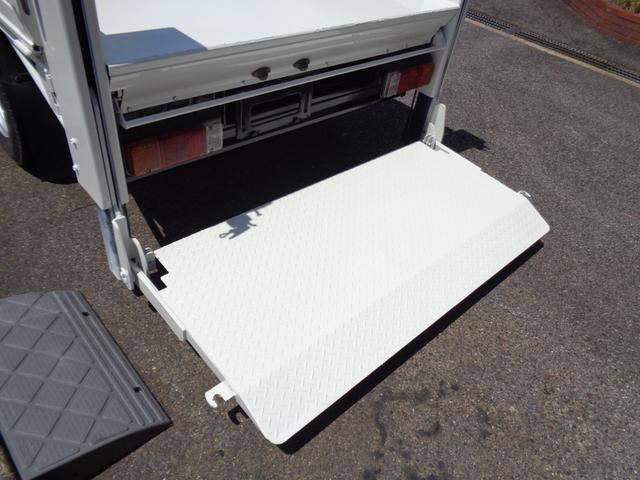 日野デュトロ平ボディ小型（2t・3t）[写真22]