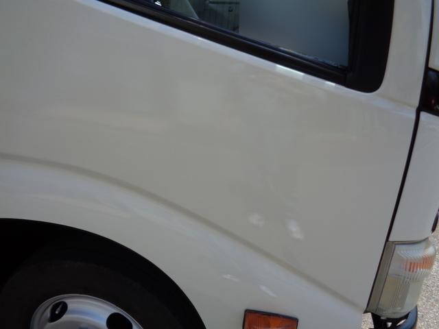 日野デュトロ平ボディ小型（2t・3t）[写真05]