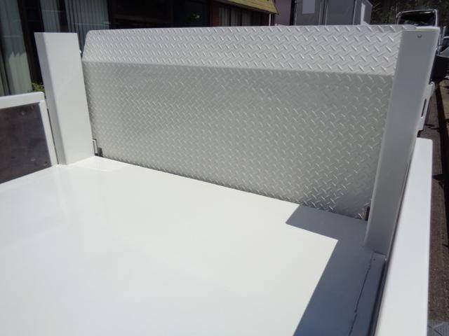 日野デュトロ平ボディ小型（2t・3t）[写真07]