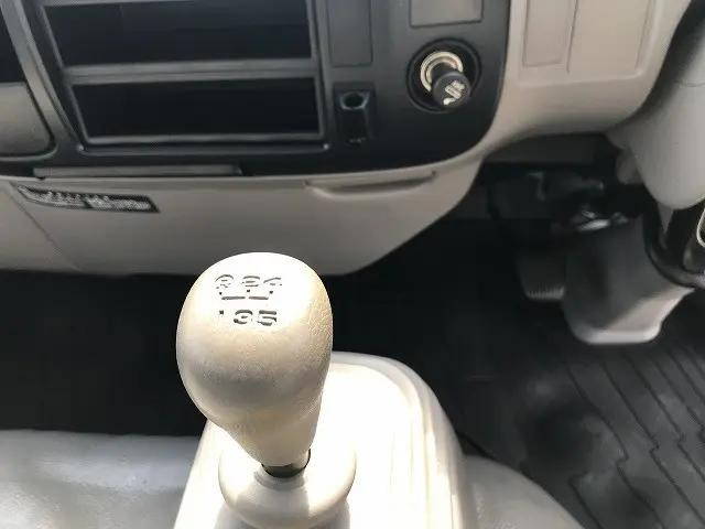 日野デュトロ平ボディ小型（2t・3t）[写真21]