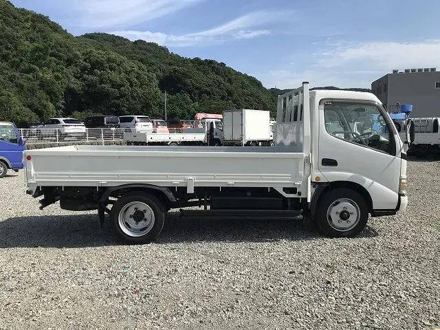 日野デュトロ平ボディ小型（2t・3t）[写真05]