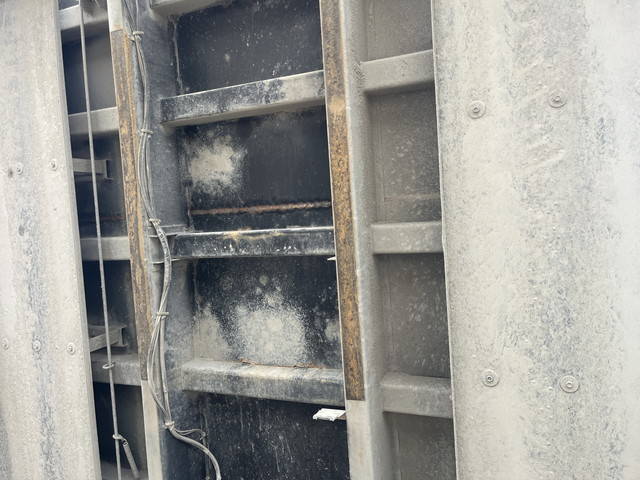 いすゞギガダンプ大型（10t）[写真16]