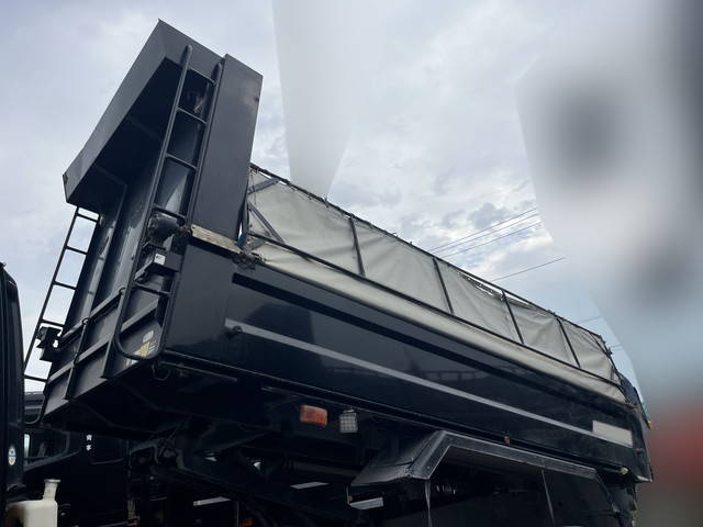 いすゞギガダンプ大型（10t）[写真20]