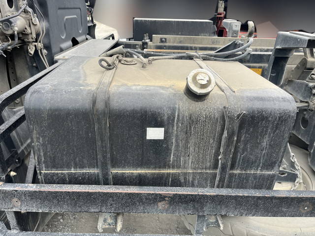 いすゞギガダンプ大型（10t）[写真22]