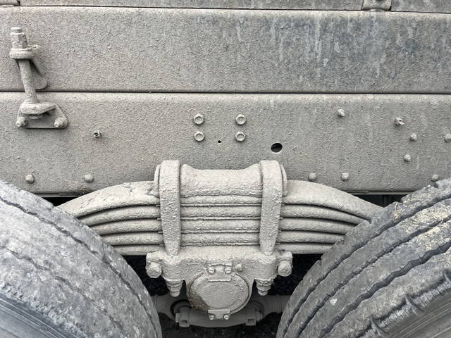 いすゞギガダンプ大型（10t）[写真24]