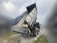 いすゞギガダンプ大型（10t）[写真02]