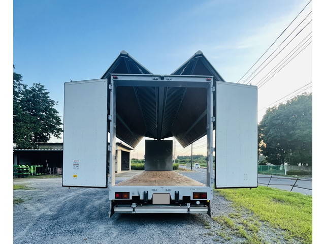 いすゞギガアルミウイング大型（10t）[写真17]