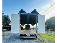 いすゞギガアルミウイング大型（10t）[写真17]