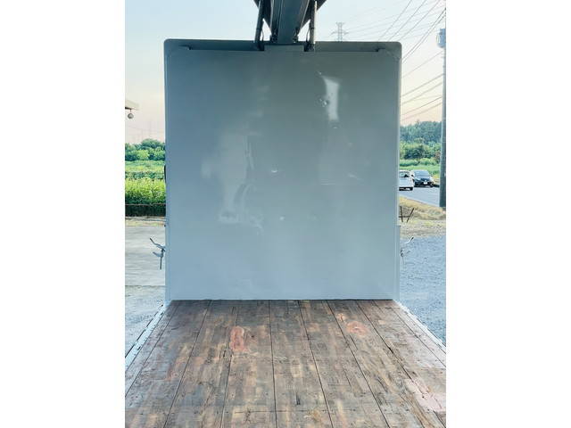 いすゞギガアルミウイング大型（10t）[写真21]