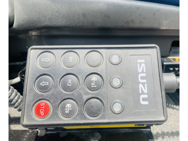 いすゞギガアルミウイング大型（10t）[写真07]