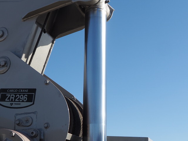 三菱ふそうキャンタークレーン6段小型（2t・3t）[写真12]