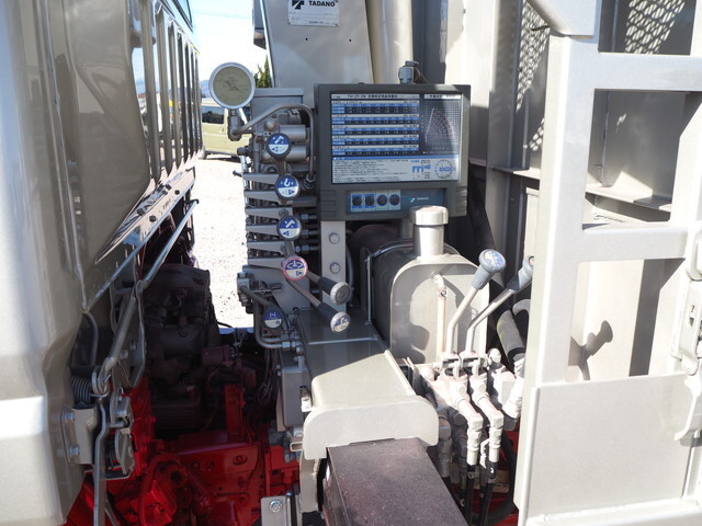 三菱ふそうキャンタークレーン6段小型（2t・3t）[写真14]