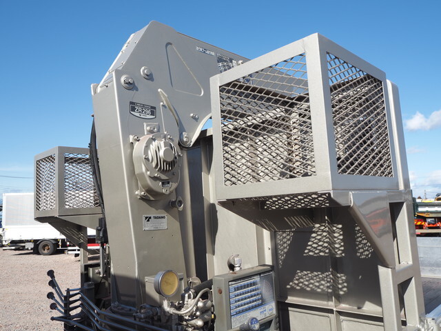 三菱ふそうキャンタークレーン6段小型（2t・3t）[写真34]