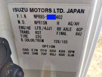 いすゞエルフアルミバン小型（2t・3t）[写真40]